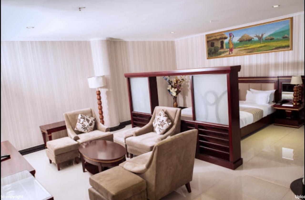 Peacock Hotel Darüsselam Dış mekan fotoğraf