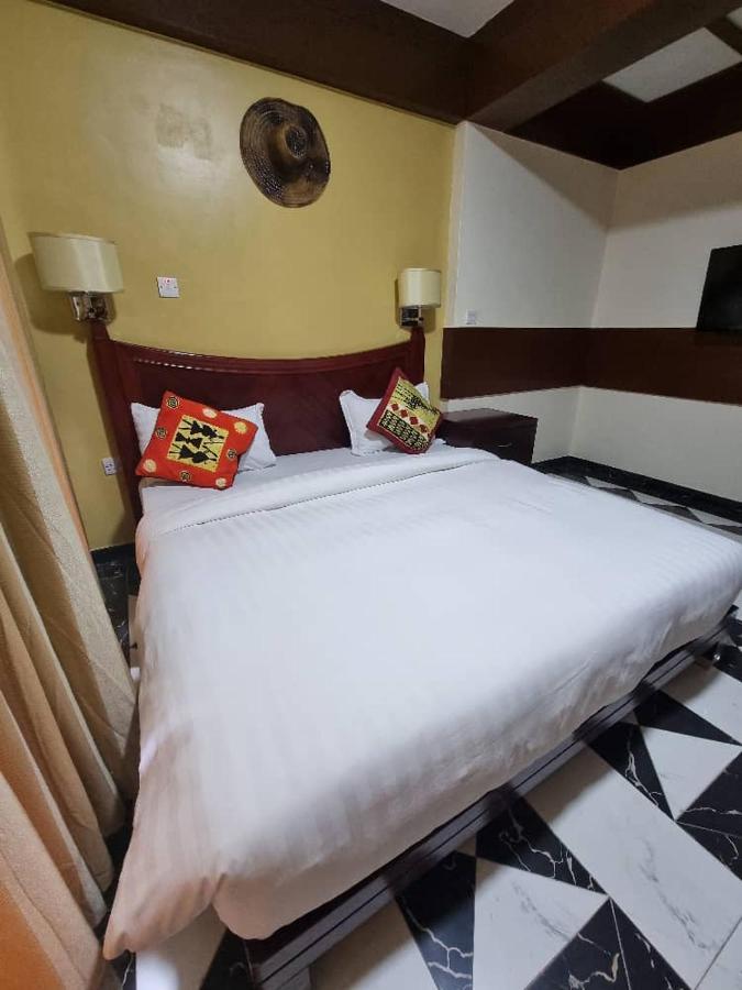 Peacock Hotel Darüsselam Dış mekan fotoğraf
