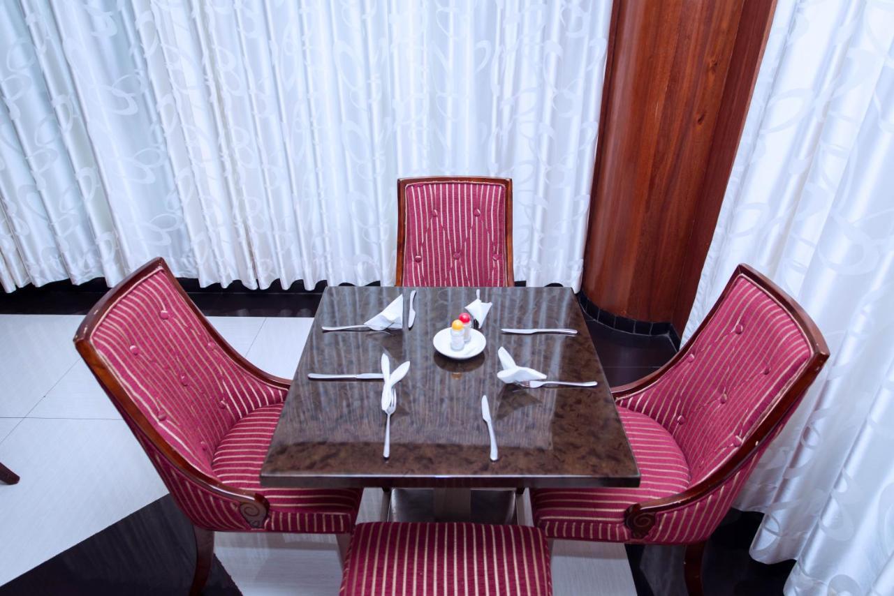 Peacock Hotel Darüsselam Dış mekan fotoğraf