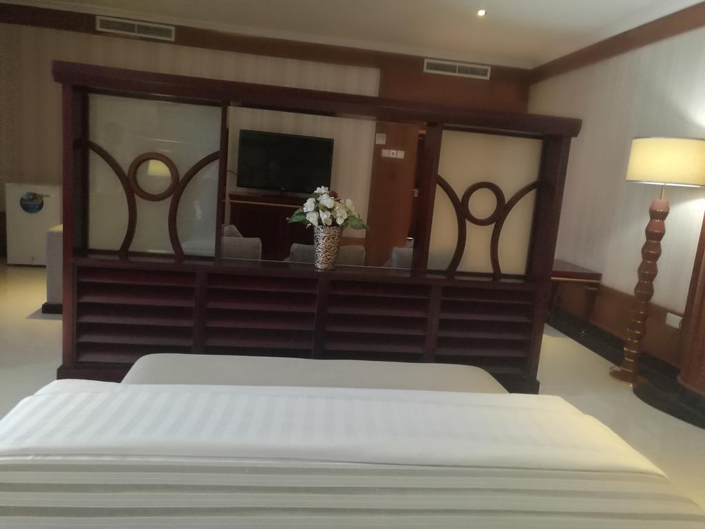 Peacock Hotel Darüsselam Dış mekan fotoğraf